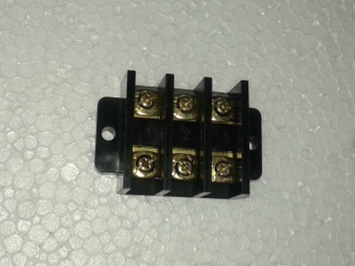 40 Amp Screw Terminal Strip Application: For Industrial & Electrical Use