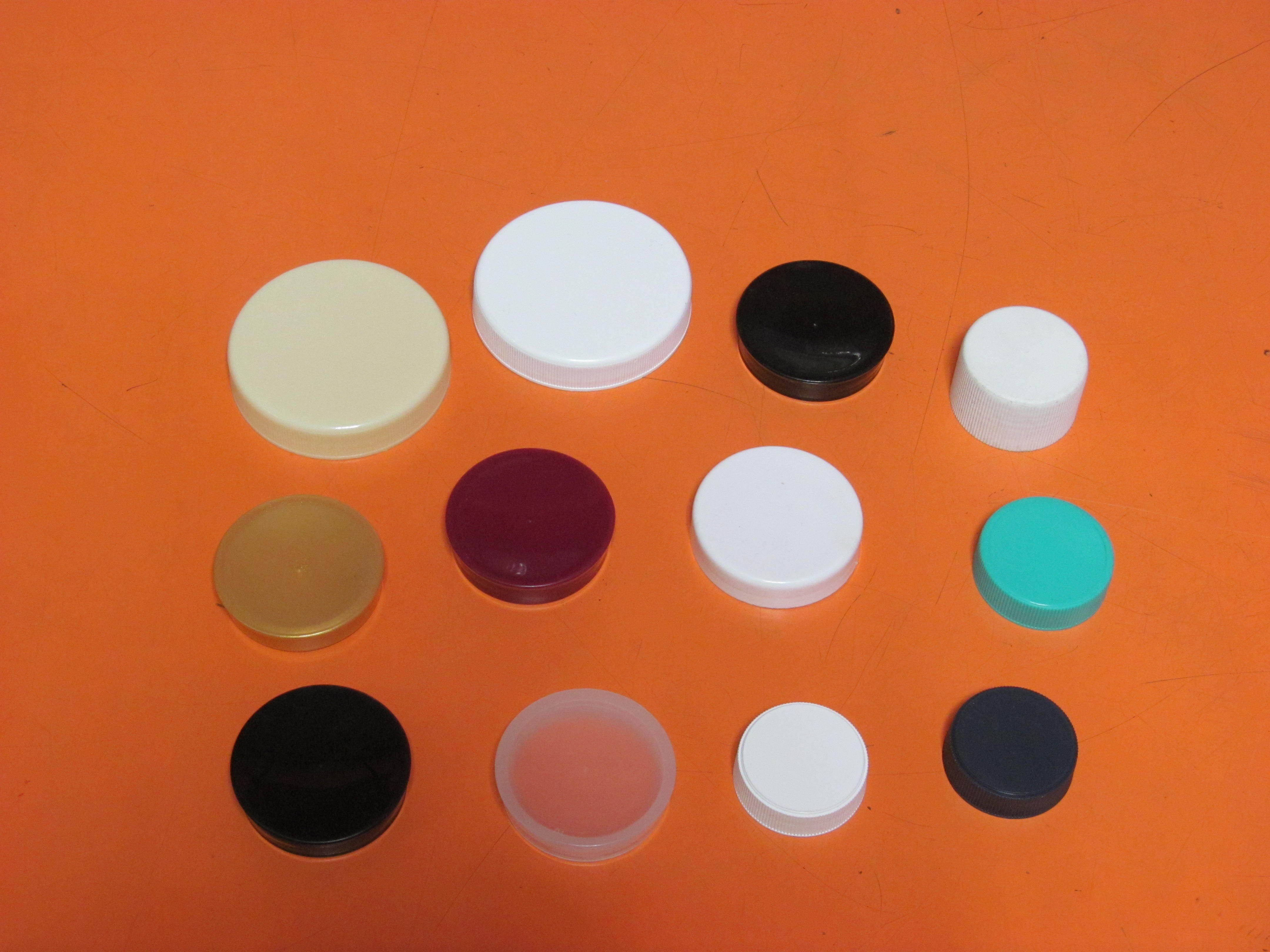 Screw Cap - Plastic, 2-10 Grams, Round & Threaded Profile | Lightweight, Soft Green Design, High Dimensional Accuracy