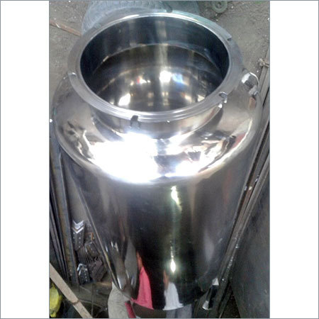 स्टेनलेस स्टील टैंक