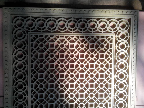 Polished Wooden Pattern Jali