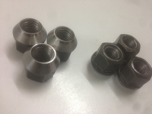 व्हील हब नट