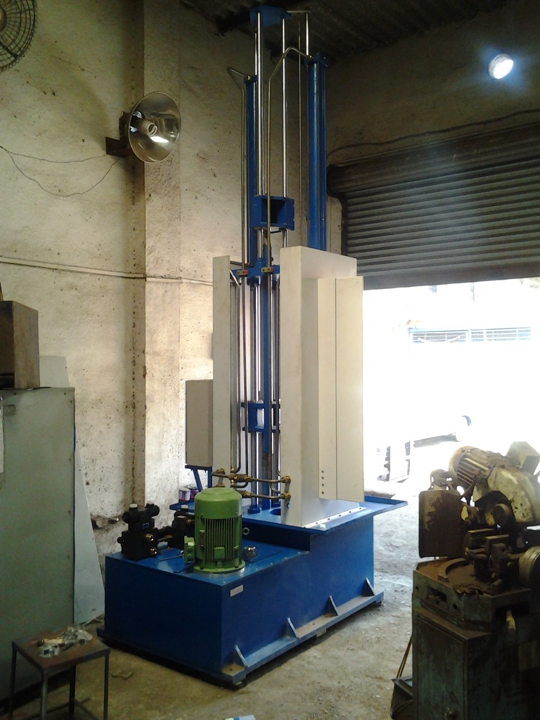 Broaching Machine - Iron Casting, Stroke Of 750-1200mm, Pulling Force 3500-15000kg | Built-in Coolant, Hydraulic Power Pack, Robust Vibration Minimization