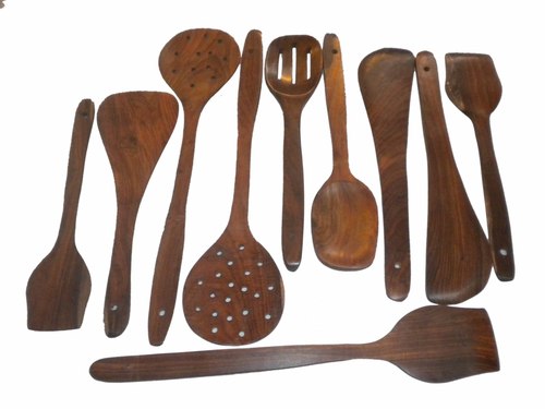 लकड़ी के चम्मच और कांटे