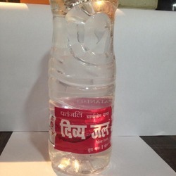 पानी की बोतल लेबल
