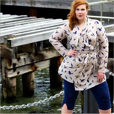 महिलाओं का डिज़ाइनर ड्रेस