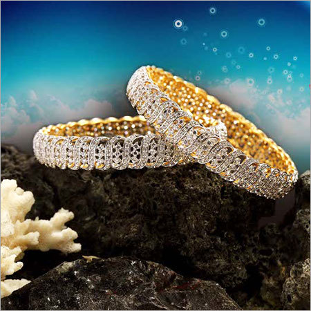 डिज़ाइनर हीरे की चूड़ियाँ