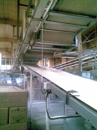 नालीदार बॉक्स कन्वेयर सिस्टम