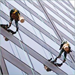 ग्लास फसाद की सफाई सेवाएँ