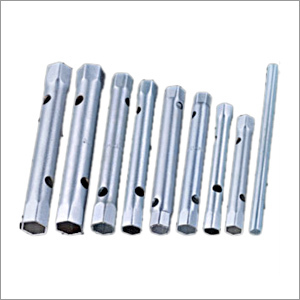 Tubular Spanners 