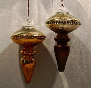 लटकने वाले कांच के सजावटी सामान