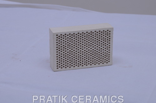 Foundry Ceramic Filter - White Refractory 100 X 100 X 21 mm | Alumina Ceramic, Resistant to 900-1000°C, Suitable for Iron and Steel Foundry