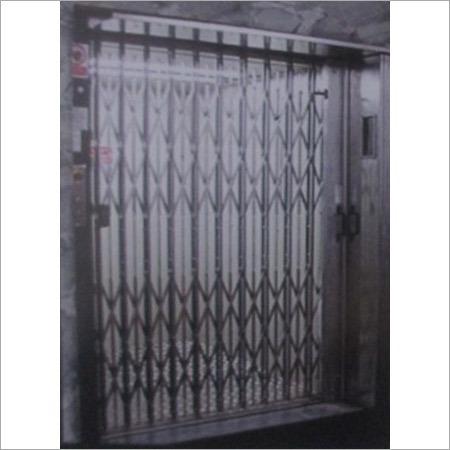 एलिवेटर संकुचित दरवाजा