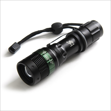आपातकालीन एलईडी टॉर्च