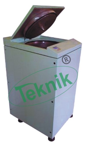 मैकरेटर उपकरण सामग्री: धातु