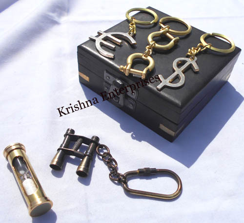 लकड़ी के बॉक्स के साथ 5 पीस की चेन