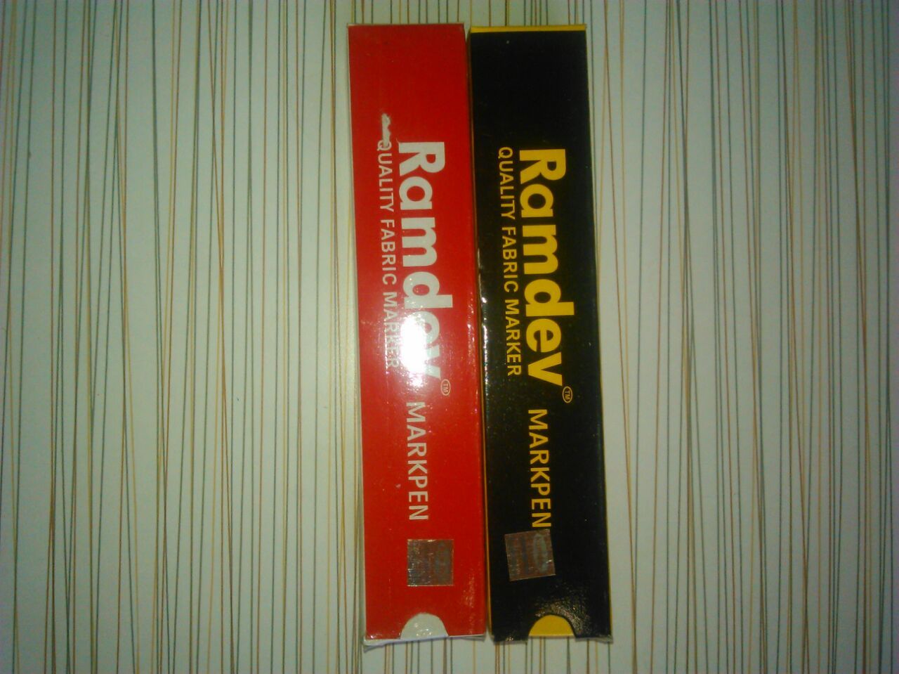 Red Textile Marker Pen