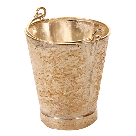 चांदी की बाल्टी