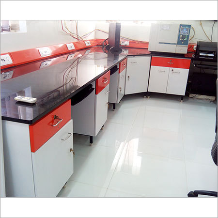 साइंस लैब टेबल्स