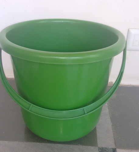 17 लीटर प्लास्टिक की बाल्टी