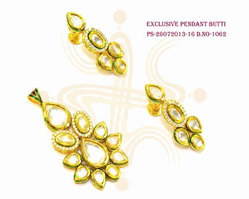 White Kundan Pendant Set - Fine Quality Rhinestone Charm Pendants | Elegant for Weddings, Engagements, and Gifts