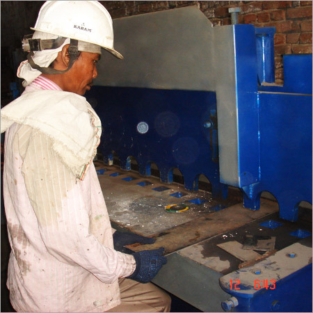 धातु निर्माण सेवा