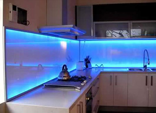 स्प्लैश बैक और वॉल पैनल