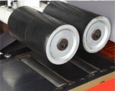 Automatic Multi Blade Rip Saw( Bottom Spindle)