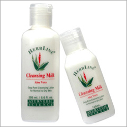 साफ़ करने वाला दूध