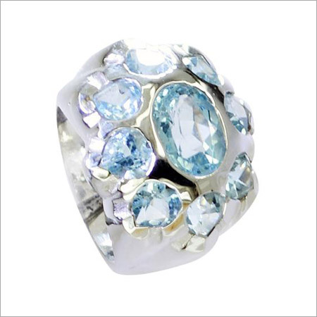 चांदी की पत्थर की अंगूठी