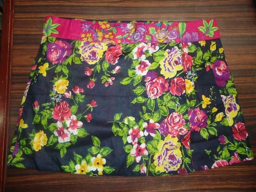 महिलाओं की विक्टोरियन स्कर्ट्स