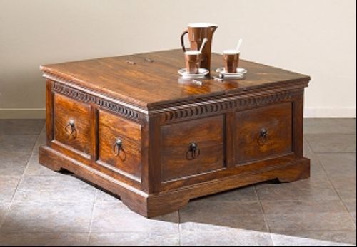 लकड़ी का ढक्कन बक्सा