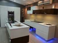 आइलैंड मॉड्यूलर किचन