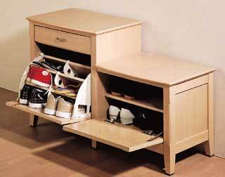 लकड़ी की मेज