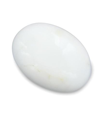 ओवल आकार का दूधिया सफेद ओपल रत्न