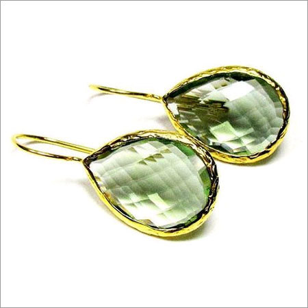 ग्रीन नीलम रत्न बाली