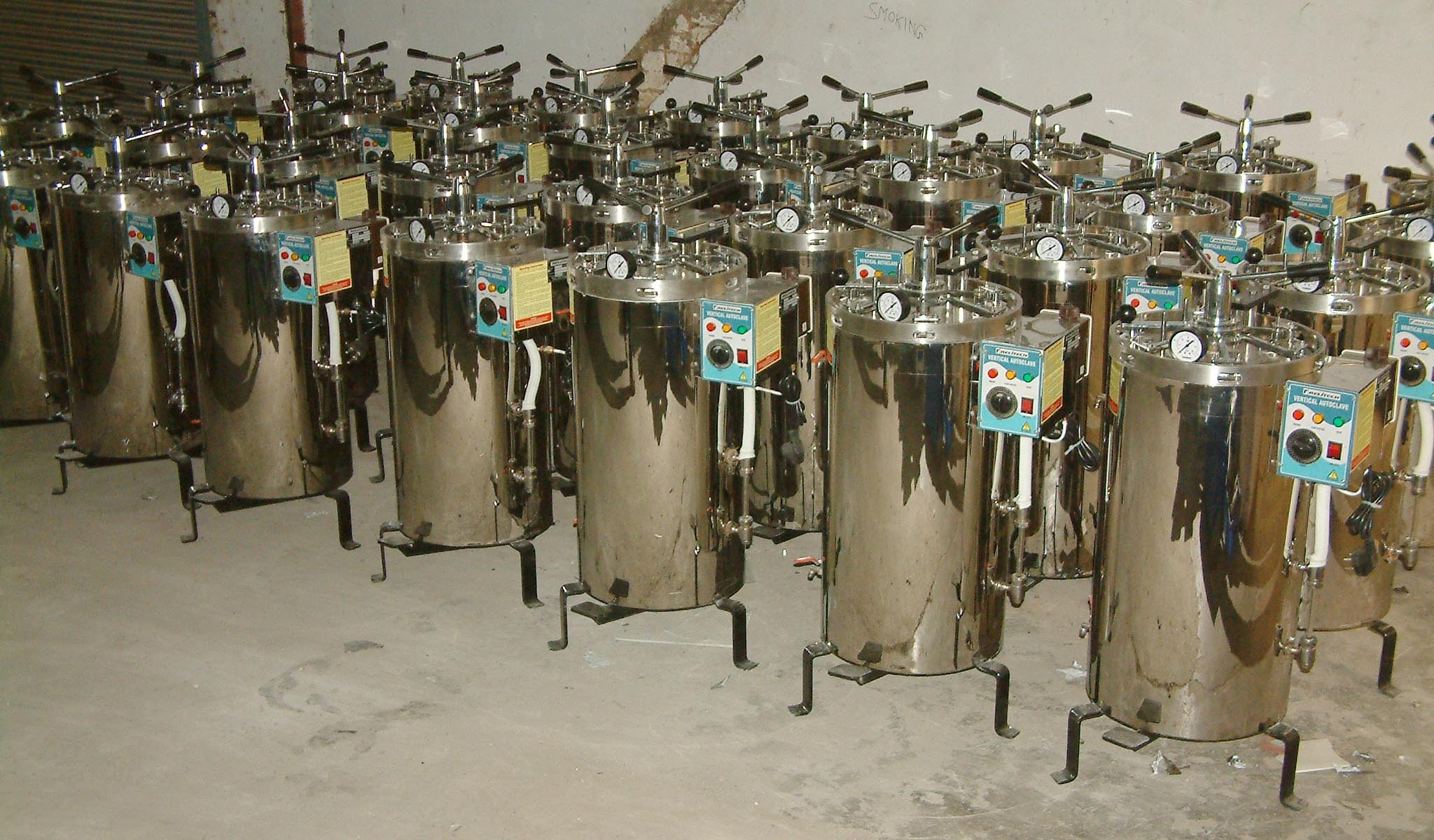 316l Stainless Steel Vertical Autoclave - Chamber Size: 400 Mm Diameter X 900 Mm Height