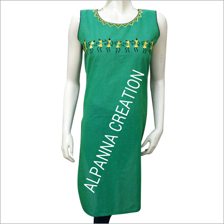 ग्रीन लेडीज़ फैंसी कुर्ति
