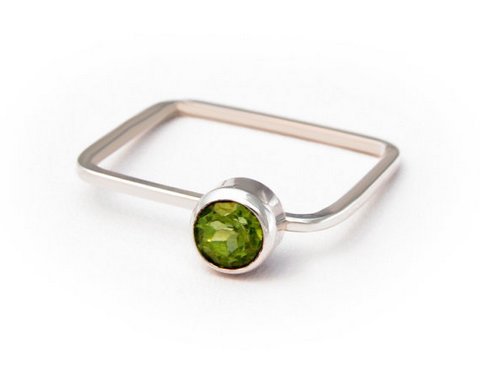 Round Peridot Gemstone Ring