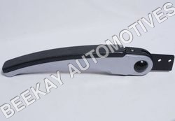 ब्लैक एंड सिल्वर डॉल्फिन हैंडल