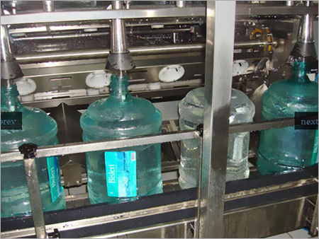 जार भरने की मशीन