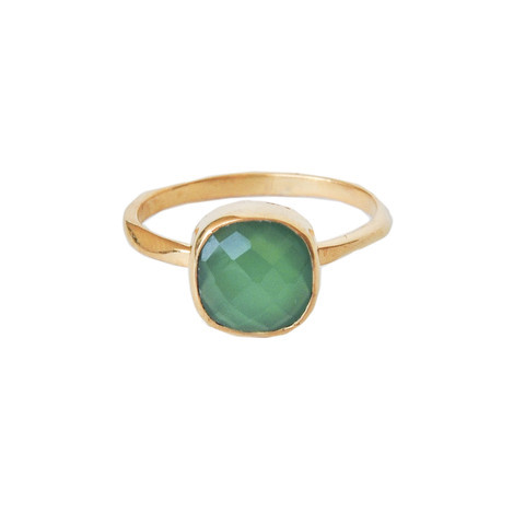 Round Green Onyx Gemstone Ring