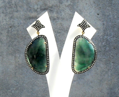 Emerald & Diamond Gemstone Victorian Earring Gender: Women