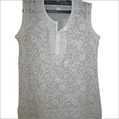 कढ़ाई किए गए चिफ़न टॉप्स