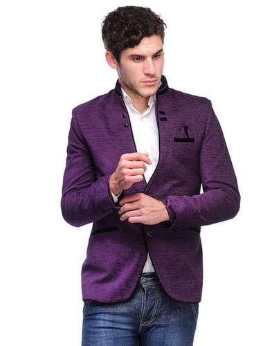 बैंगनी सूट ब्लेज़र