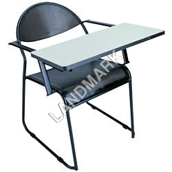 लेखन पैड के साथ कुर्सी