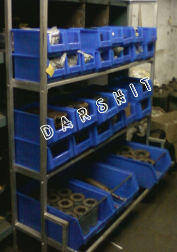 बिन्स स्टोरेज के लिए रैक