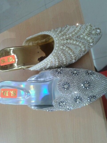 डिजाइनर सैंडल