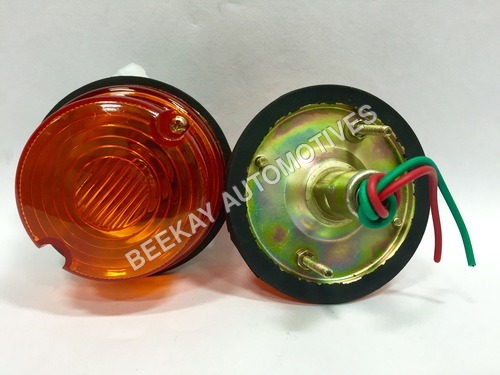 येलो पार्किंग लाइट अस्सी एम. एम. 540