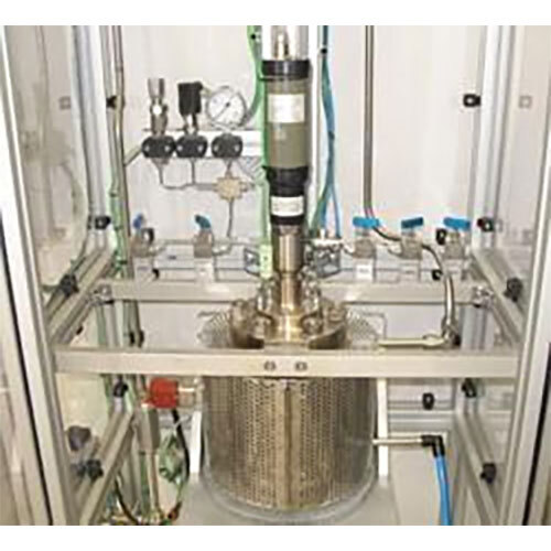 स्टिरर्ड बोल्ट क्लोजर रिएक्टर