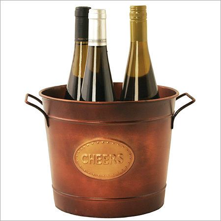 तांबे की शराब की बाल्टी